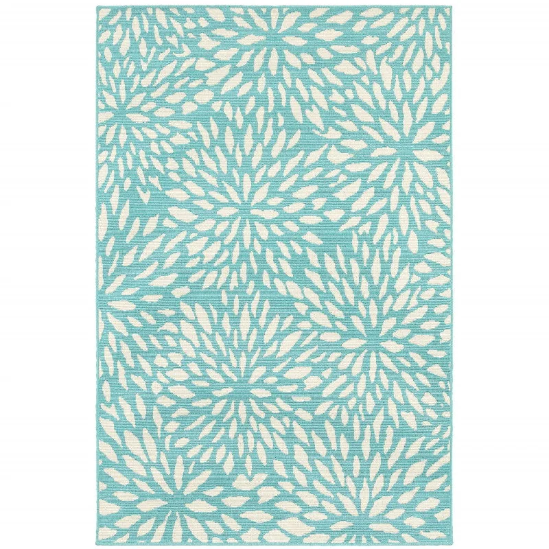 4' X 6' Floral Stain Resistant Indoor / Outdoor Area Rug - Blue / Ivory