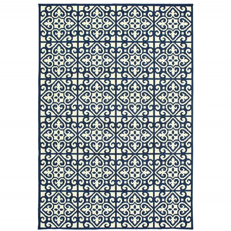 4' X 6' Geometric Stain Resistant Indoor / Outdoor Area Rug - Ivory / Blue