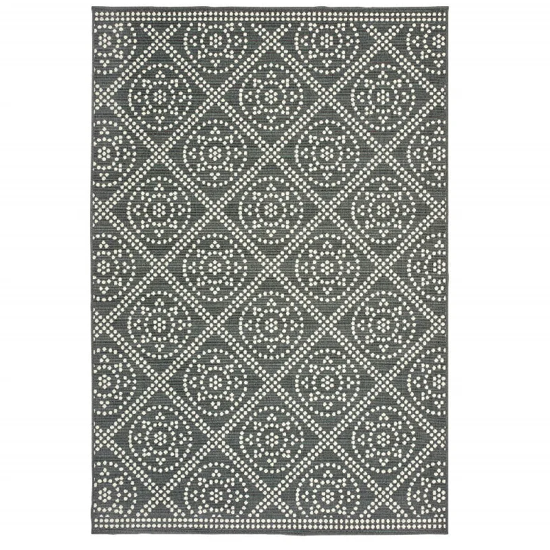 8' X 11' Geometric Stain Resistant Area Rug Indoor & Outdoor - Ivory / Gray