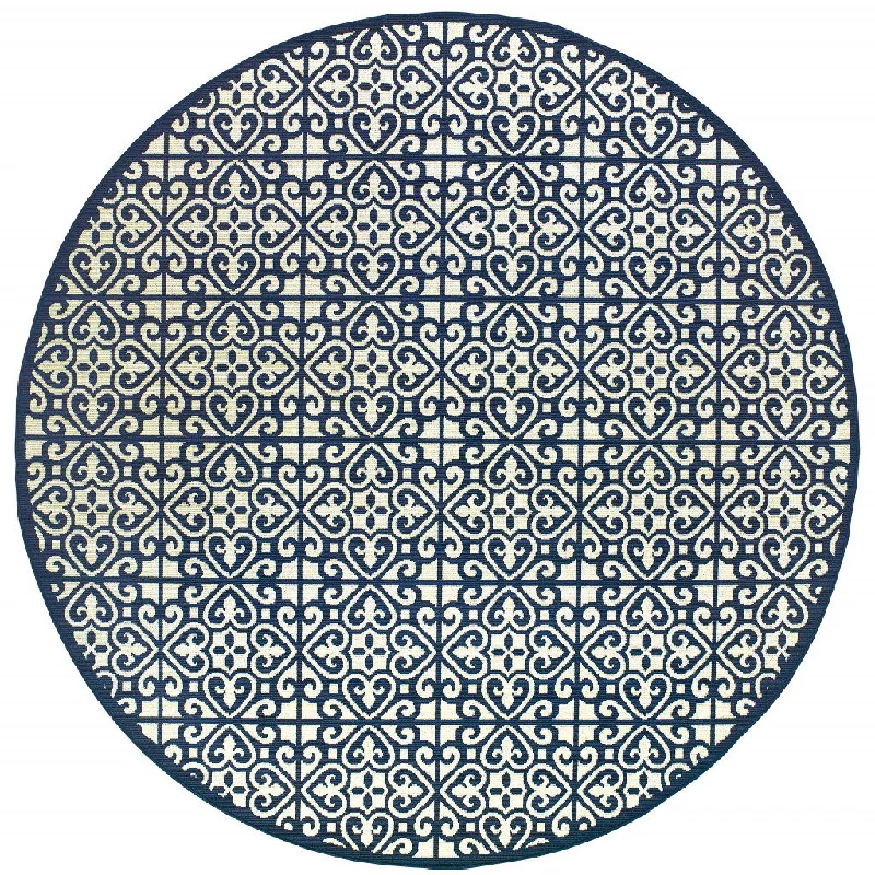 8' X 8' Round Geometric Stain Resistant Outdoor / Indoor Area Rug - Ivory / Blue